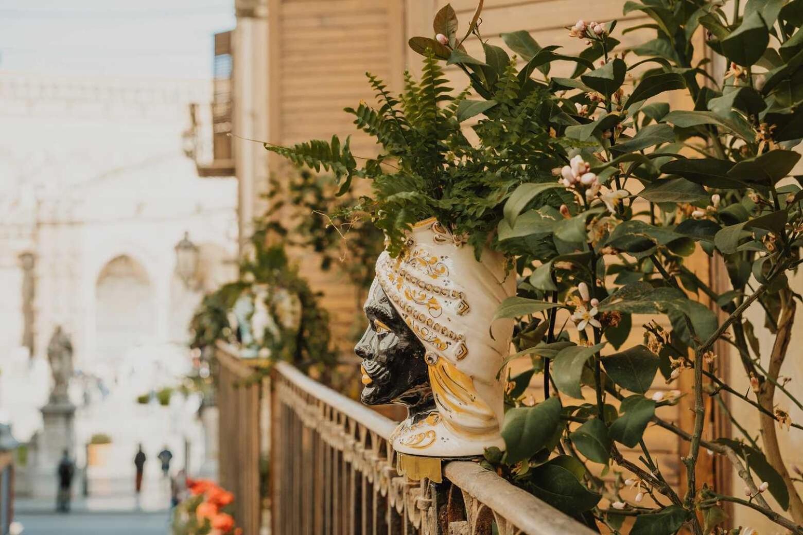 Ambrosia-Timeless Hosting Hotel Palermo Bagian luar foto