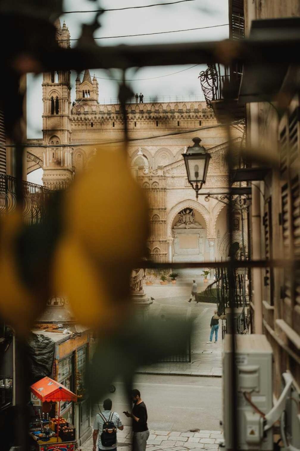 Ambrosia-Timeless Hosting Hotel Palermo Bagian luar foto