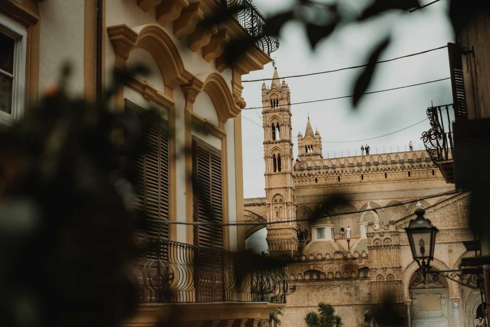 Ambrosia-Timeless Hosting Hotel Palermo Bagian luar foto